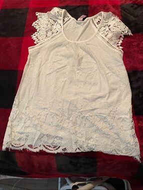 No Boundaries White Lace Short Sleeve Top